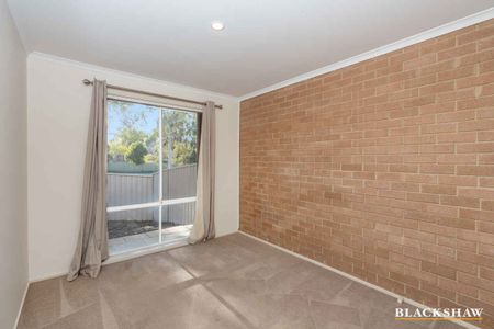 Three bedroom home - Photo 5