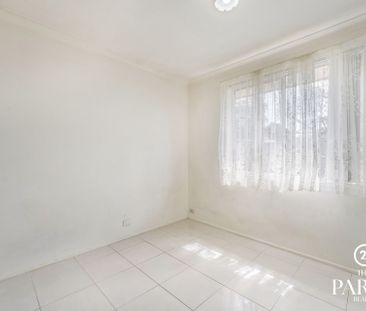 Comfortable Living! - Photo 3