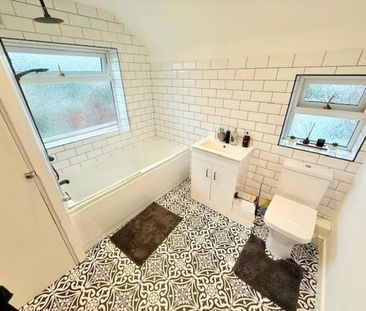 3 bedroom House To Let Total Size: 1217 SQ FT - Photo 1