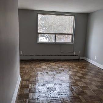 Large 2 Bedroom = $2,350.00 ( one month free ) - Photo 4