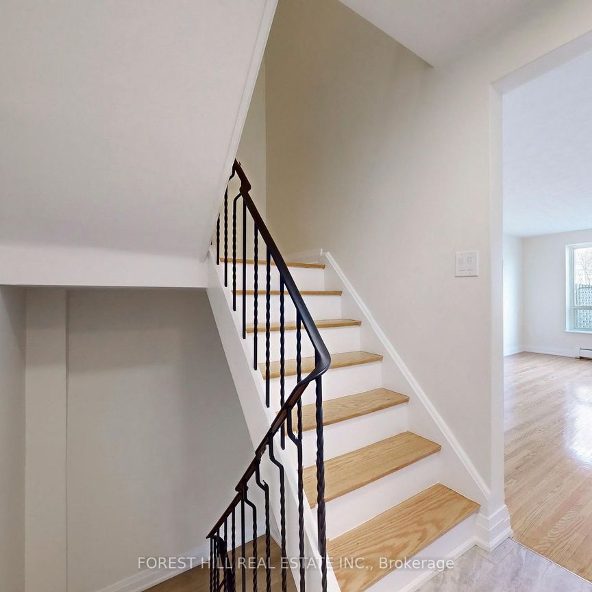 Townhouse For Lease | W8126830 - Photo 1