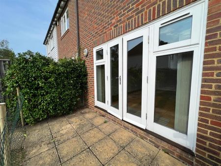 2 bedroom terraced house to rent - Photo 3
