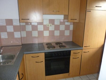 "GRÖDIG - Kleines 2 Zimmer Appartement mit Balkon und PKW-Stellplatz" - Photo 2