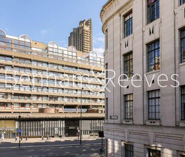 Pilgrims Court, Carthusian Street, EC1M - Photo 3