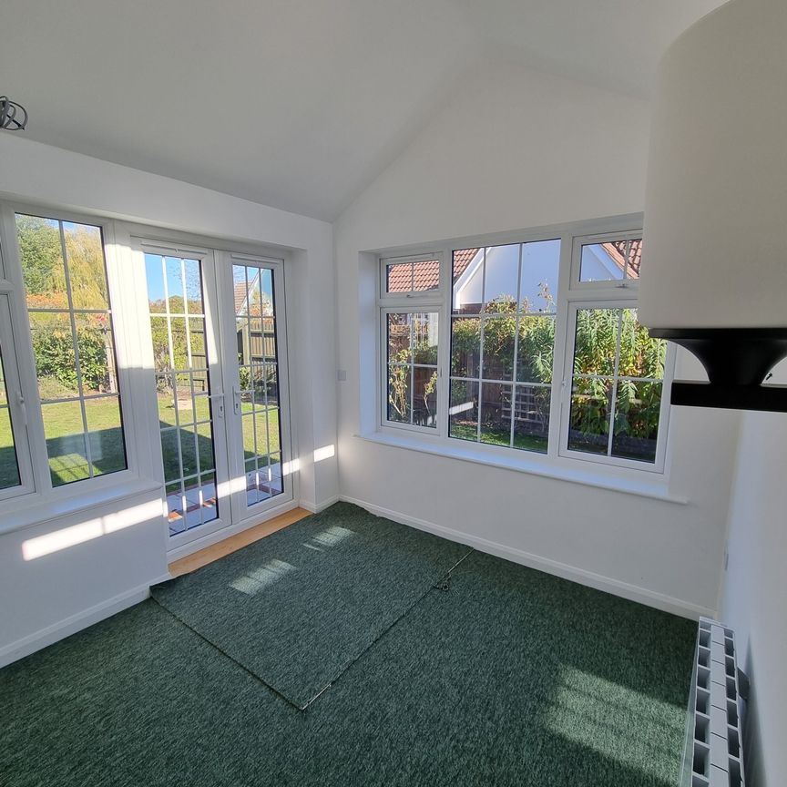 Detached 3-bed bungalow in Wenhaston, with garage near Southwold &Halesworth - Photo 1