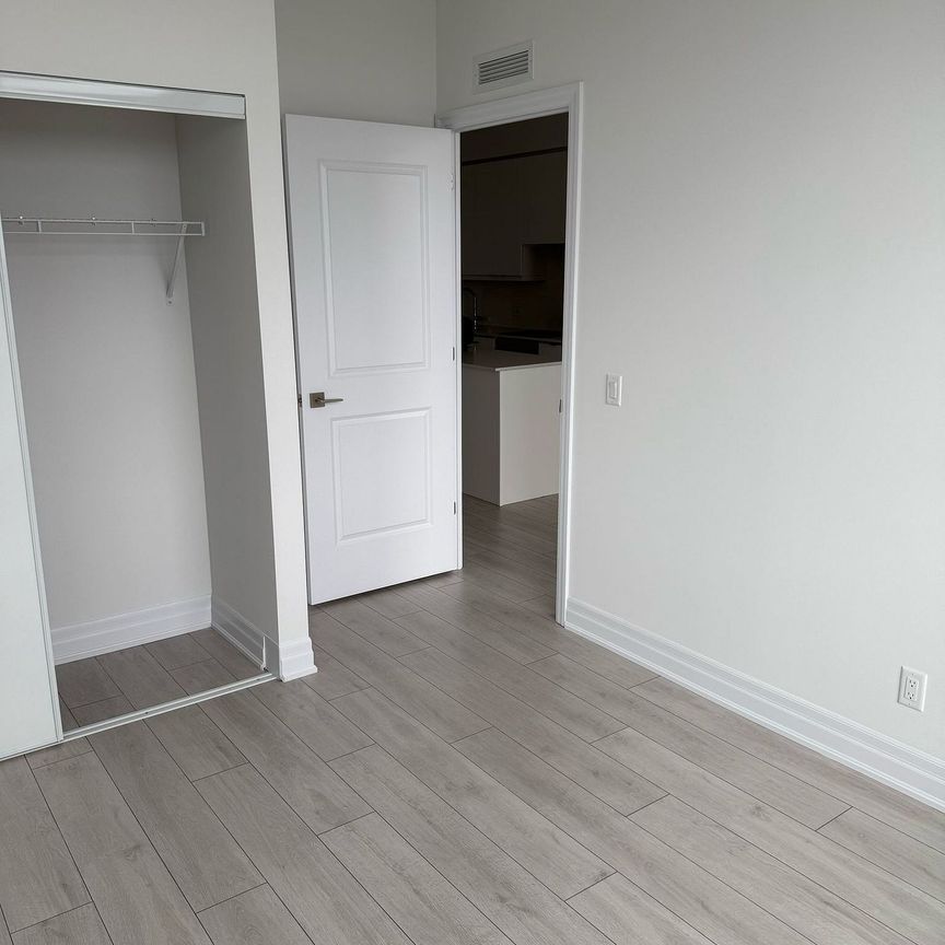 For Lease - 30 Elm Drive Unit# 3903, Mississauga, Ontario - Photo 1
