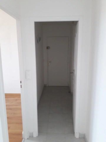 Location Appartement - Saint-Laurent-du-Var - Photo 2