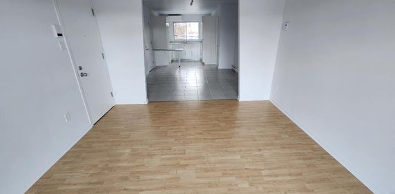 4 1/2 BOUL. CASAVANT O. JUIN OU JUILLET - Photo 2
