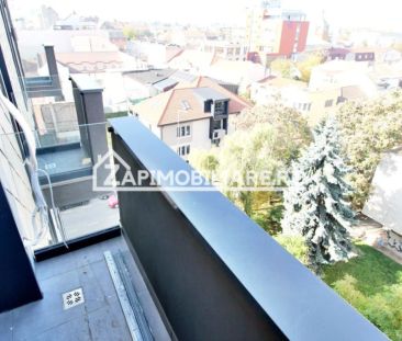 Apartament 2 camere,55mp, 1 parcare privată,zona centrală - Photo 3