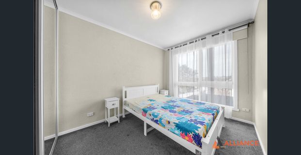 Prime Location 3-Bedroom Semi- Furnished Unit - Photo 1