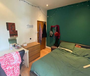 9 bedroom semi-detached house to rent - Photo 5