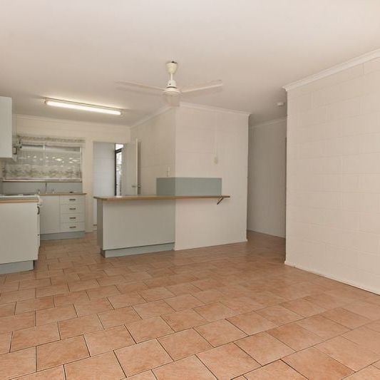 2/9 Hall Street, Kirwan - Photo 1