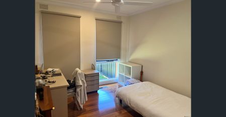 Corner Convenience - Photo 4