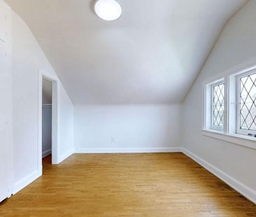 For Lease - 668 Scarlett Road, Toronto, Ontario - Photo 5