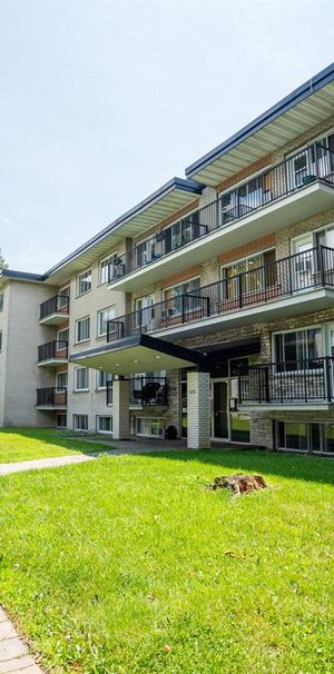 1 Bedroom - 435-455 Avenue Roy, Dorval - Photo 1