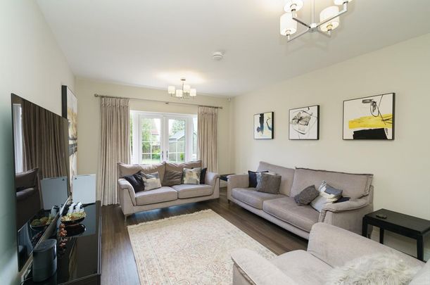 5 bedroom detached house to rent - Photo 1