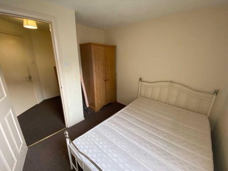 104 Bradbury Court, Belfast, BT9 7JL - Photo 3