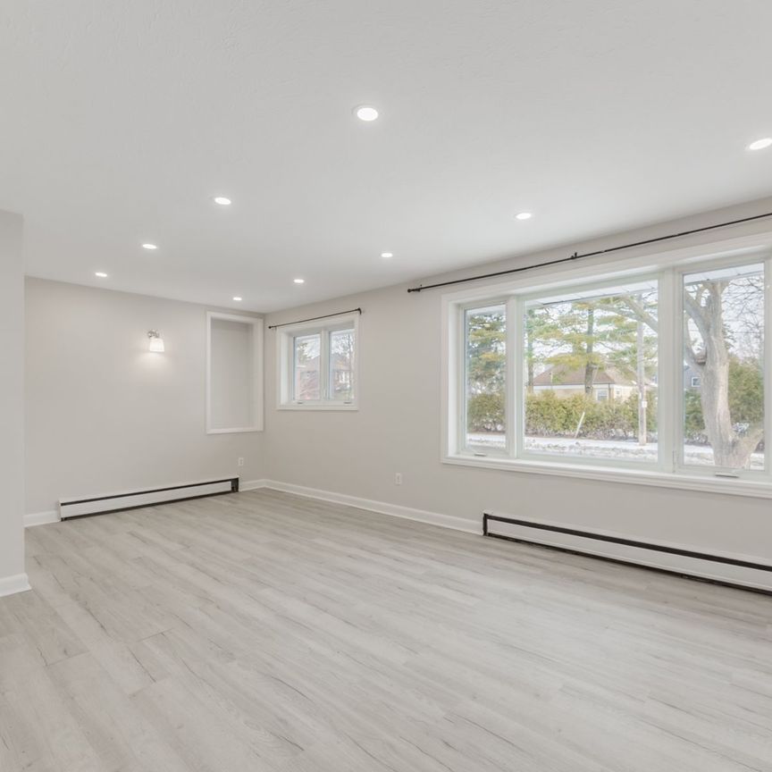 For Lease - 708 Carnegie Avenue Unit# Upper, Oshawa, Ontario - Photo 1