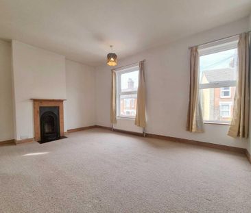 2 bedroom semi-detached house to rent - Photo 6