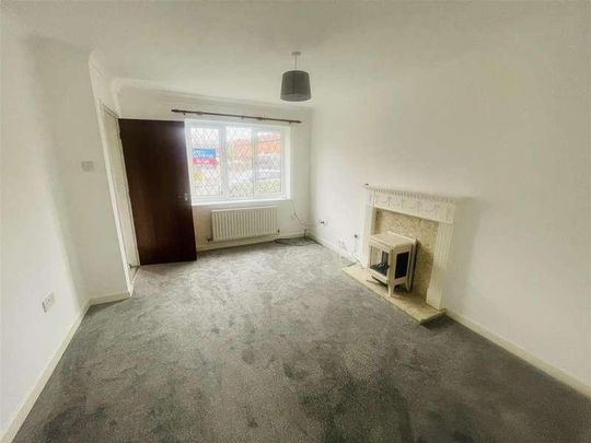 Springfield Glade, Malvern, WR14 - Photo 1