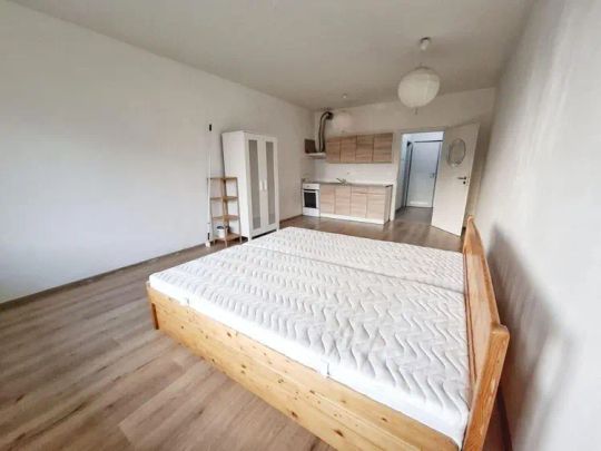 1kk, 45 2, Pavla Beneše, Praha - Letnany - Photo 1