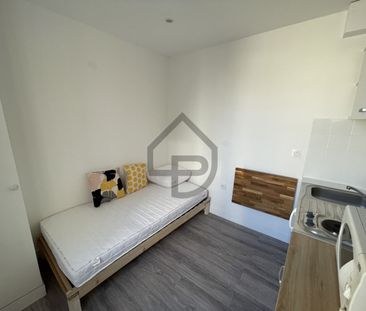 STUDIO MEUBLE DE 12 M² - Photo 3
