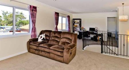 ABSOLUTELY STUNNING HOME - Photo 2