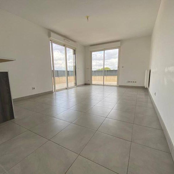 Location appartement récent 3 pièces 64.7 m² à Juvignac (34990) - Photo 1