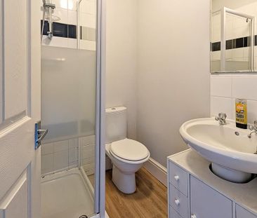 2 bedroom flat to rent - Photo 6