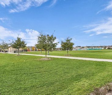For Lease - 128 Grovewood Common Unit# 625, Oakville, Ontario - Photo 2
