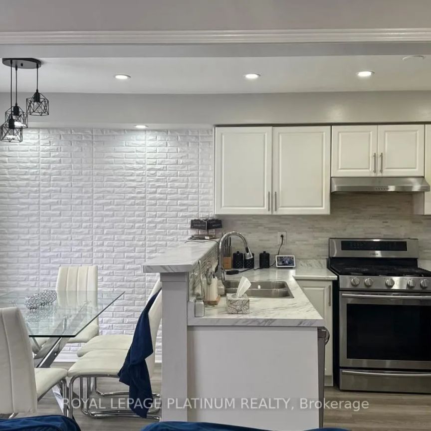 22 RIVERMERE COURT - Photo 1