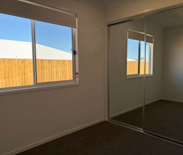 34 Provence Place, Greenbank QLD 4124 - House For Rent | Domain - Photo 6