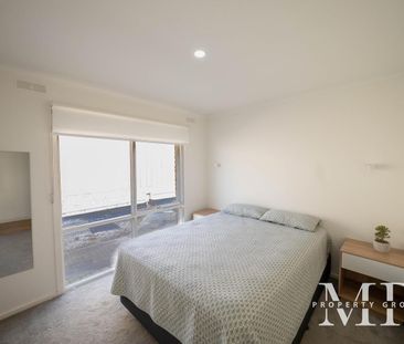 Fully Furnished on Sixth - Photo 6