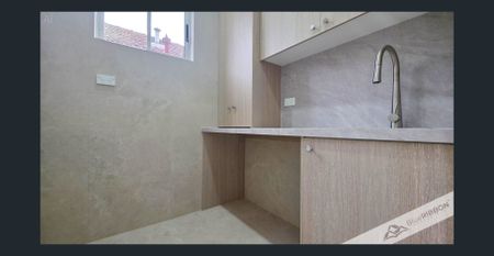 Brand new 5-bedroom house near Westmead health district and Parramatta CBD - Smart Design for Dual Living - Photo 3