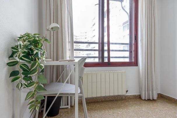 Carrer de Dolores Marqués, Valencia, Valencian Community 46020 - Photo 1