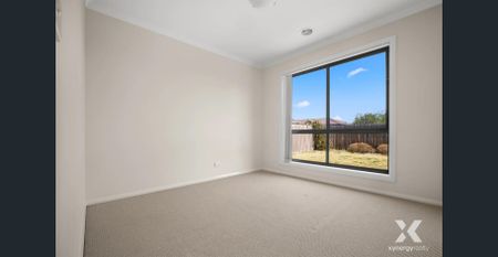 Modern Four-Bedroom Family Home with Ensuite and Double Garage - Photo 5