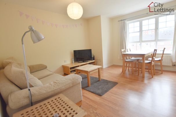 2 Bedroom Flat - Photo 1