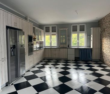 große 5 Raum Wohnung teilmöbliert in ruhiger Lage mit Stellplatz - Foto 1