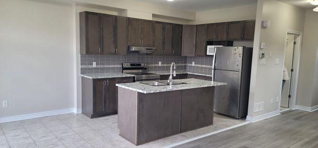 For Lease - 862 Kilbirnie Drive, Barrhaven, Ontario - Photo 1