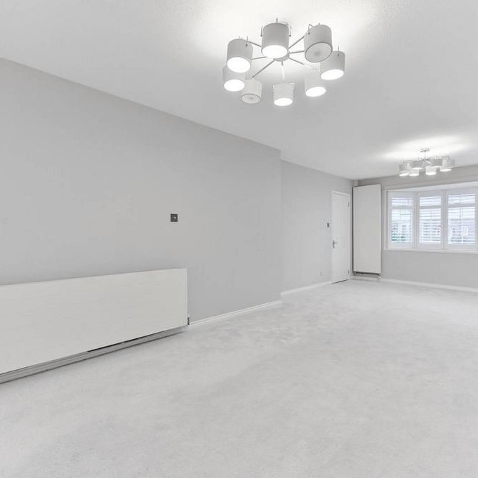 4 bedroom detached house to rent - Photo 1