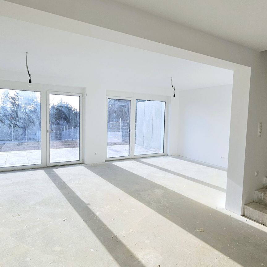 Miete mit Kaufoption: Moderne, helle Doppelhaushälfte mit fantastischem Weitblick in ruhiger Lage - Photo 1