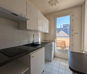 Location Appartement 2 pièces 47m² TROYES 10000 - Photo 4