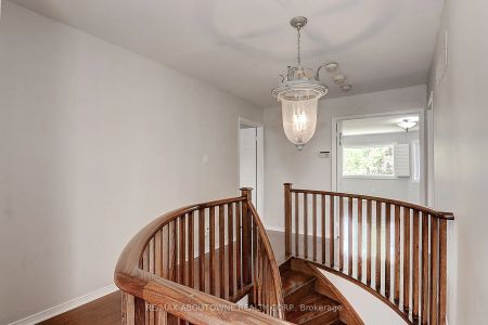 Property For Lease | W9285318 - Photo 5