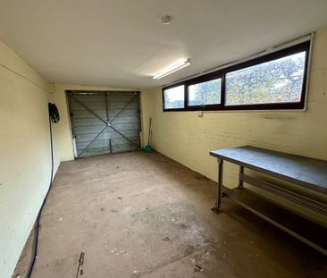 Ferry Lane - Photo 2