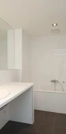Moderne 4- Zimmer Dachgeschosswohnung mit Dachterrasse - Photo 1