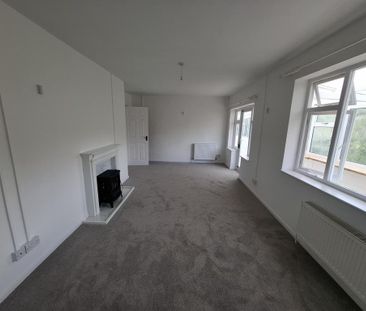 2 bedroom bungalow to rent - Photo 2