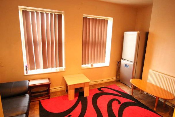 Dumfries Street - Town - Bedroom Apartment - Central Luton, LU1 - Photo 1