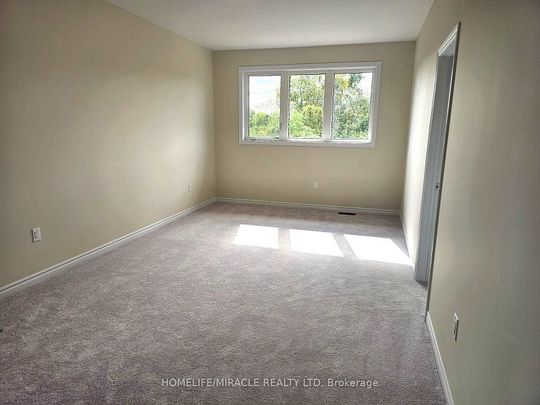 For Lease - 2074 Coppenwood Common, Burlington, Ontario - Photo 1