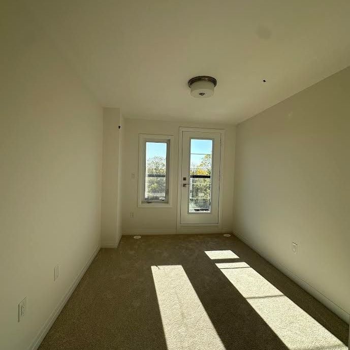 For Lease - 660 Colborne Street Unit# 32, Brantford, Ontario - Photo 1