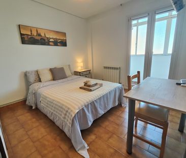 Piso de alquiler en Calle de Martín el Humano, Oliver - Photo 2